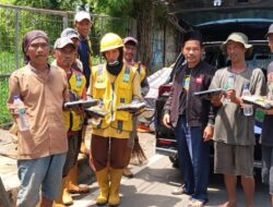 Program Jumat Berkah Wartawan : Mari Kita Belajar Tentang Rasa Lapar Dari para Pemulung