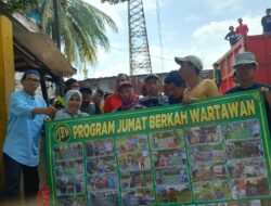 Lewat Program Jumat Berkah, KOMUNITAS WARTAWAN Berbagi ke Pemulung & Petugas Kebersihan di Wilayah Tomang Jakarta Barat