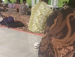 Bertempat di Pondok Pesantren Hidayatul Mubtadiin Beteng Sari,Ulama NU Kec Jabung Gelar Rutinan Kamisan: Pengkajian Kitab Klasik Bertempat di Ponpes Hidayatul Mubtadiin Beteng Sari
