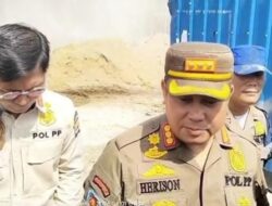 Satpol PP Palembang Robohkan 6 Ruko Milik Pengusaha Yang Melanggar Aturan 