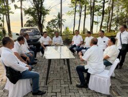 Dari Istana ke Rumah Rakyat”: Kehangatan KSP Dudung Abdurachman di Kediaman RSB Jadi Sorotan di Manado