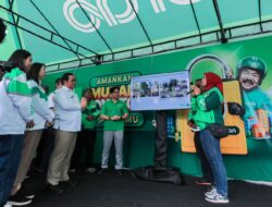 Gubernur Pramono Resmikan Shelter Ojek Daring di Bundaran HI, Antarjemput Kini Lebih Tertib