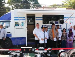 Pramono Tinjau Mobil Klinik Hewan Keliling, Layanan Kesehatan Hewan Kini Hadir Lebih Dekat dengan Warga