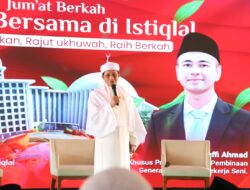 Raffi Ahmad Meramaikan Jumat Berkah Istiqlal, Menag Dorong Masjid Jadi Pusat Layanan Masyarakat. 