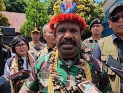 Stafsus Menhan Lenis Kogoya Ultimatum TPNPB-OPM Hentikan Kekerasan dan Tinggalkan Wamena