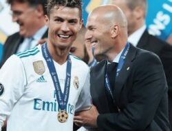 Ronaldo Disorot, Zidane Membela: “Apa yang Dia Lakukan Sungguh Luar Biasa”