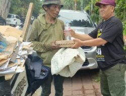 Libatkan Perempuan Jagatara, PJBW Bagikan 100 Paket Makanan di Tebet dan Kuningan